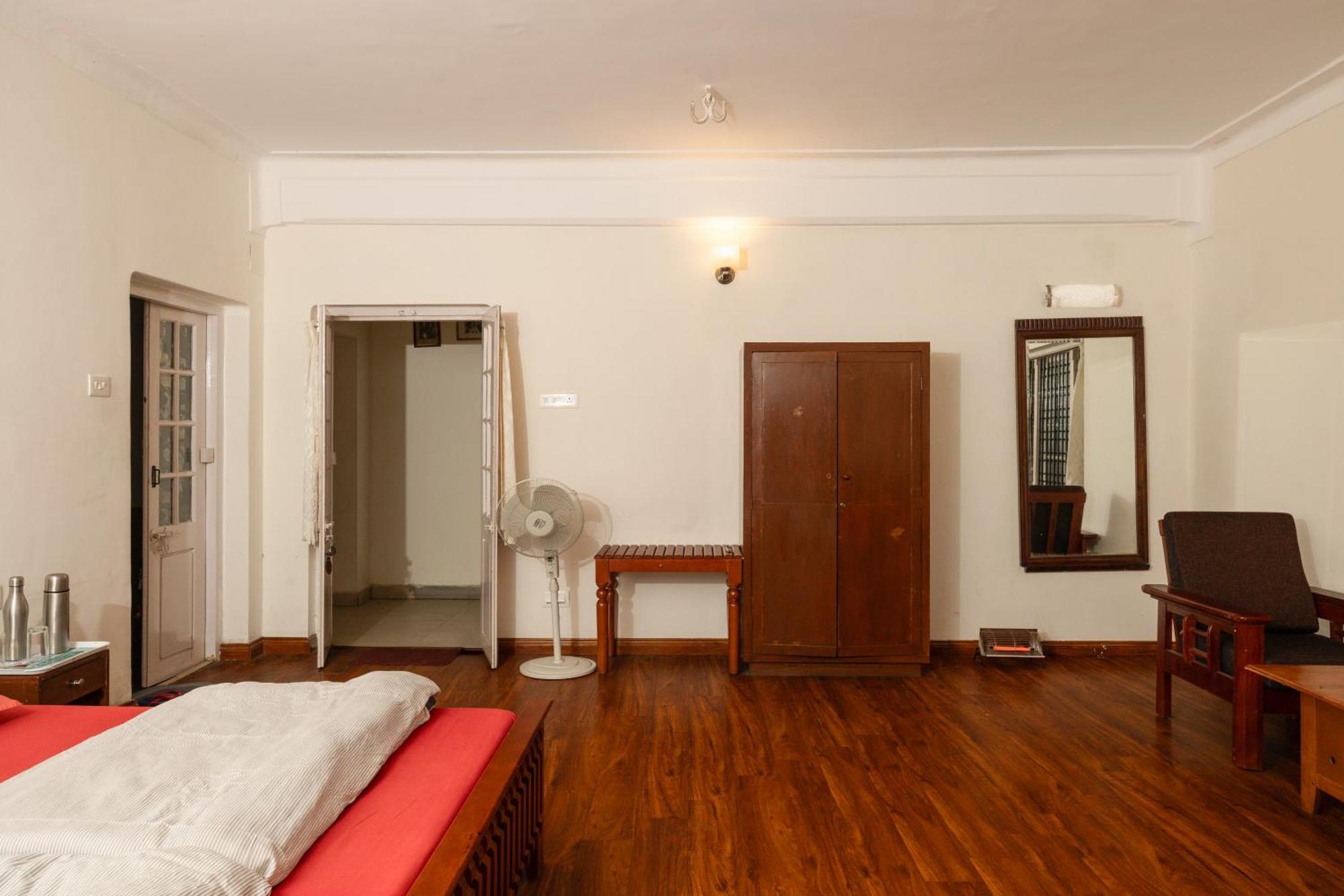Colonels Inn Ооти Екстериор снимка